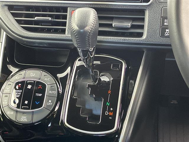 ヴォクシー ＺＳ　煌ＩＩＩ　純正メモリナビ　トヨタセーフティセンス　プリクラッシュセーフティ　レーンディパーチャーアラート　クルーズコントロール　前後クリアランスソナー　両側パワースライドドア　バックモニター　ＥＴＣ（25枚目）