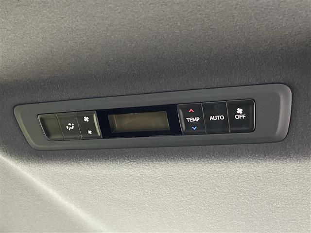 ヴォクシー ＺＳ　煌ＩＩＩ　純正メモリナビ　トヨタセーフティセンス　プリクラッシュセーフティ　レーンディパーチャーアラート　クルーズコントロール　前後クリアランスソナー　両側パワースライドドア　バックモニター　ＥＴＣ（30枚目）