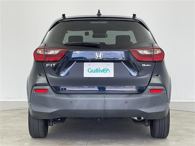 フィット ｅ：ＨＥＶクロスター　ホンダセンシング☆オートホールド☆電子パーキング☆純正９インチナビ☆フルセグ・ＤＶＤ☆バックカメラ☆ビルトインＥＴＣ☆純正アルミホイール☆前後コーナーセンサー☆ＬＥＤオートライト（17枚目）