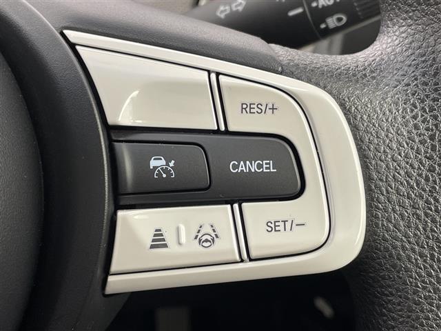 フィット ｅ：ＨＥＶクロスター　ホンダセンシング☆オートホールド☆電子パーキング☆純正９インチナビ☆フルセグ・ＤＶＤ☆バックカメラ☆ビルトインＥＴＣ☆純正アルミホイール☆前後コーナーセンサー☆ＬＥＤオートライト（34枚目）