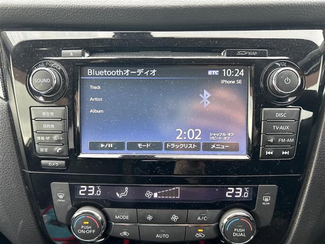 エクストレイル ２０Ｘ　ＨＶエクストリーマＸエマジェンシーブレーキＰ　サンルーフ　メーカーナビ　フルセグ　Ｂｌｕｅｔｏｏｔｈ　アラウンドビューモニター　革巻きステアリング　ステアリングリモコン　コーナーセンサー　ビルトインＥＴＣ　スタッドレスアルミセット　オートライト（2枚目）