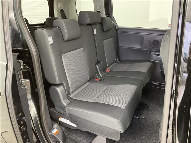 シエンタ ハイブリッドＧ　トヨタセーフティーセンス☆パーキングサポートブレーキ☆ブラインドスポットモニター☆追従クルーズコントロール☆前後コーナーセンサー☆両側パワースライドドア☆ＬＥＤオートライト☆（11枚目）