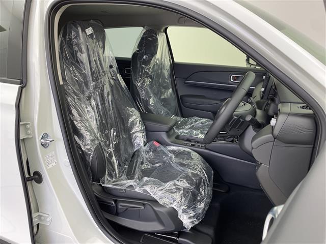 ヴェゼル e:HEV Z Honda CONNECTディスプレーオーディオ(FM/BT/フルセグTV) ステアリングスイッチ ステアリングヒーター パドルシフト バックカメラ 置くだけ充電 電動リアゲート(10枚目)