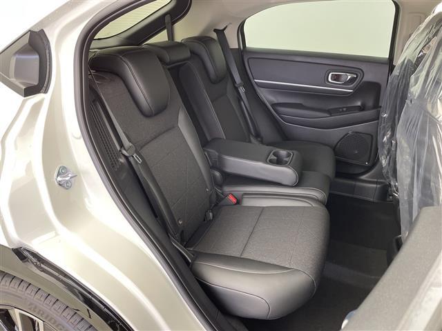 ヴェゼル e:HEV Z Honda CONNECTディスプレーオーディオ(FM/BT/フルセグTV) ステアリングスイッチ ステアリングヒーター パドルシフト バックカメラ 置くだけ充電 電動リアゲート(12枚目)