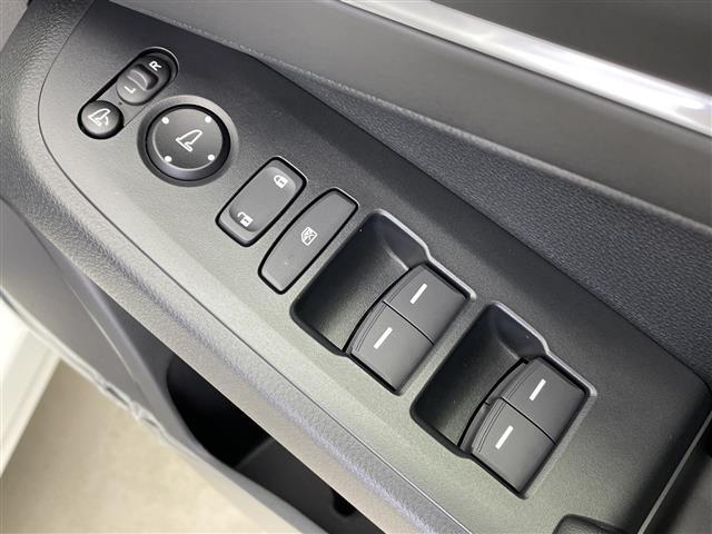 ヴェゼル e:HEV Z Honda CONNECTディスプレーオーディオ(FM/BT/フルセグTV) ステアリングスイッチ ステアリングヒーター パドルシフト バックカメラ 置くだけ充電 電動リアゲート(33枚目)