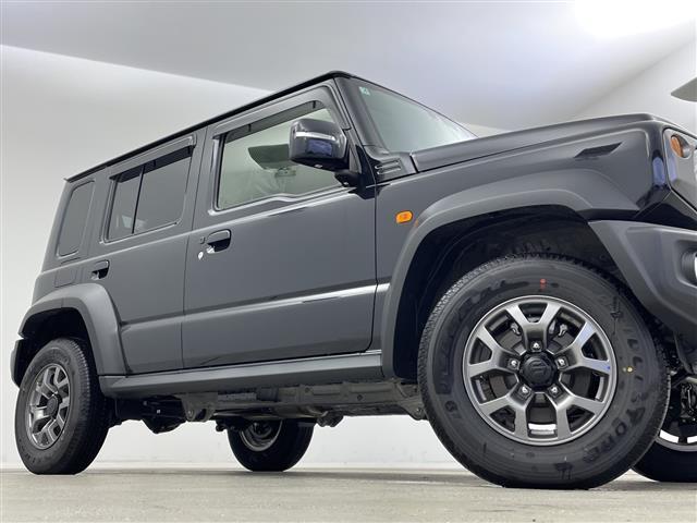 ジムニーノマド ＦＣ　４ＷＤ　ステアリングスイッチ　ヒートミラー　ヘッドライトウォッシャー　ドアバイザー　フロントフォグライト　電格ミラー　ウィンカーミラー　取扱説明書　保証書　点検記録簿（13枚目）