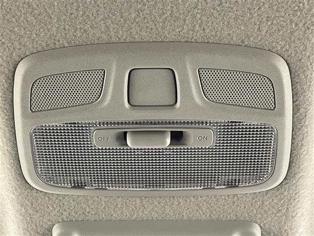 ジムニーノマド ＦＣ　４ＷＤ　ステアリングスイッチ　ヒートミラー　ヘッドライトウォッシャー　ドアバイザー　フロントフォグライト　電格ミラー　ウィンカーミラー　取扱説明書　保証書　点検記録簿（33枚目）