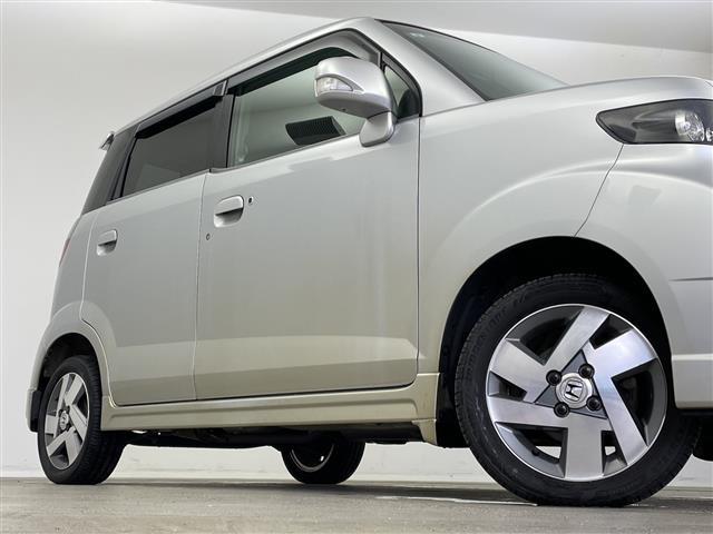 ゼストスパーク Ｗターボ　ターボ　ＡＡＣ　リモコンキー　パワーステアリング　パワーウィンドウ　ディーラーオプションメモリナビＡＭ／ＦＭ／ワンセグＴＶ　盗難防止装置　運転席＋助手席エアバッグ　純正フロアマット（15枚目）