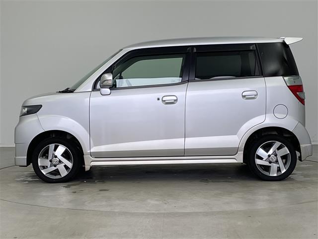 ゼストスパーク Ｗターボ　ターボ　ＡＡＣ　リモコンキー　パワーステアリング　パワーウィンドウ　ディーラーオプションメモリナビＡＭ／ＦＭ／ワンセグＴＶ　盗難防止装置　運転席＋助手席エアバッグ　純正フロアマット（20枚目）