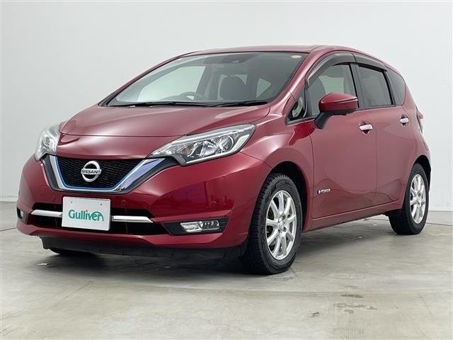 ノート ｅ－パワー　メダリスト　ＦＯＵＲ　ワンオーナー　純正ＳＤナビ　アラウンドビューモニター　フルセグ　純正ＥＴＣ　ハーフレザーシート　デジタルインナーミラー　ＬＥＤオートライト　フォグランプ　追従クルコン　レーンアシスト　コーナーセンサー（22枚目）