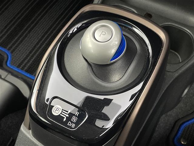 ノート ｅ－パワー　メダリスト　ＦＯＵＲ　ワンオーナー　純正ＳＤナビ　アラウンドビューモニター　フルセグ　純正ＥＴＣ　ハーフレザーシート　デジタルインナーミラー　ＬＥＤオートライト　フォグランプ　追従クルコン　レーンアシスト　コーナーセンサー（26枚目）