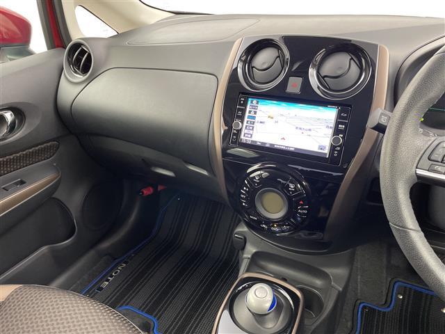 ノート ｅ－パワー　メダリスト　ＦＯＵＲ　ワンオーナー　純正ＳＤナビ　アラウンドビューモニター　フルセグ　純正ＥＴＣ　ハーフレザーシート　デジタルインナーミラー　ＬＥＤオートライト　フォグランプ　追従クルコン　レーンアシスト　コーナーセンサー（27枚目）