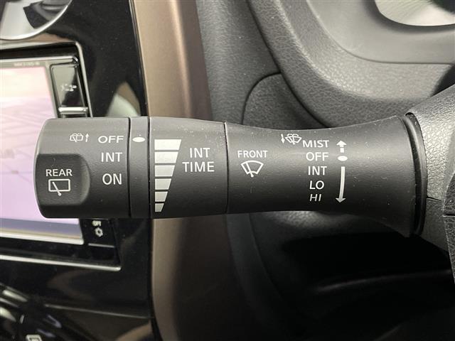 ノート ｅ－パワー　メダリスト　ＦＯＵＲ　ワンオーナー　純正ＳＤナビ　アラウンドビューモニター　フルセグ　純正ＥＴＣ　ハーフレザーシート　デジタルインナーミラー　ＬＥＤオートライト　フォグランプ　追従クルコン　レーンアシスト　コーナーセンサー（35枚目）