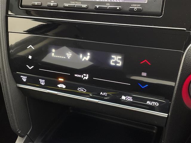 シャトル ハイブリッド　ホンダセンシング　ホンダセンシング／衝突軽減ブレーキ／レーダークルーズコントロール／レーンキープアシスト／純正ディーラーＯＰナビ／バックカメラ／ビルトインＥＴＣ／プッシュスタート／社外１５インチアルミホイール（7枚目）