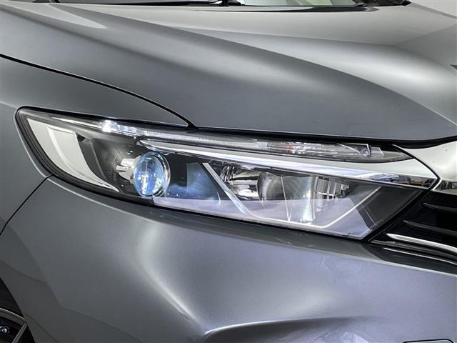 シャトル ハイブリッド　ホンダセンシング　ホンダセンシング／衝突軽減ブレーキ／レーダークルーズコントロール／レーンキープアシスト／純正ディーラーＯＰナビ／バックカメラ／ビルトインＥＴＣ／プッシュスタート／社外１５インチアルミホイール（13枚目）