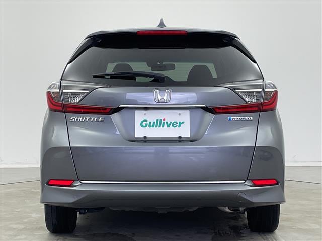 シャトル ハイブリッド　ホンダセンシング　ホンダセンシング／衝突軽減ブレーキ／レーダークルーズコントロール／レーンキープアシスト／純正ディーラーＯＰナビ／バックカメラ／ビルトインＥＴＣ／プッシュスタート／社外１５インチアルミホイール（17枚目）