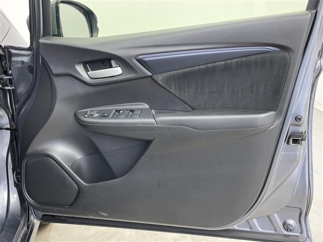 シャトル ハイブリッド　ホンダセンシング　ホンダセンシング／衝突軽減ブレーキ／レーダークルーズコントロール／レーンキープアシスト／純正ディーラーＯＰナビ／バックカメラ／ビルトインＥＴＣ／プッシュスタート／社外１５インチアルミホイール（29枚目）