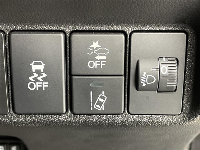 シャトル ハイブリッド　ホンダセンシング　ホンダセンシング／衝突軽減ブレーキ／レーダークルーズコントロール／レーンキープアシスト／純正ディーラーＯＰナビ／バックカメラ／ビルトインＥＴＣ／プッシュスタート／社外１５インチアルミホイール（30枚目）