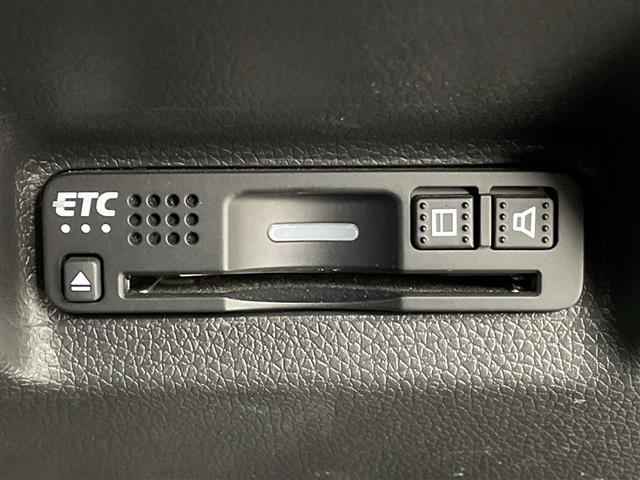 シャトル ハイブリッド　ホンダセンシング　ホンダセンシング／衝突軽減ブレーキ／レーダークルーズコントロール／レーンキープアシスト／純正ディーラーＯＰナビ／バックカメラ／ビルトインＥＴＣ／プッシュスタート／社外１５インチアルミホイール（32枚目）