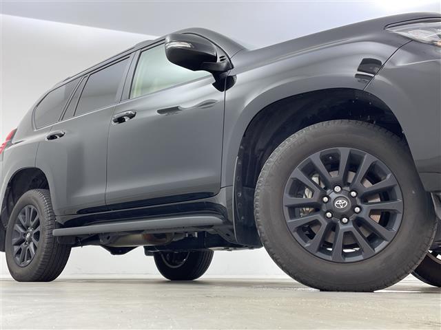 ランドクルーザープラド TX Lパッケージ マットブラックエディション プリクラッシュセーフティ/レーダークルーズコントロール/レーンディパーチャーアラート/パーキングサポートブレーキ/ロードサインアシスト/サンルーフ/ベージュ革シート/エアシート/シートヒーター(16枚目)