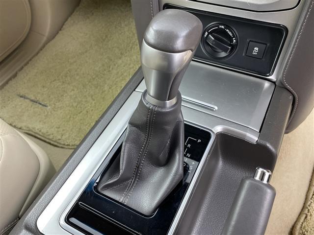 ランドクルーザープラド TX Lパッケージ マットブラックエディション プリクラッシュセーフティ/レーダークルーズコントロール/レーンディパーチャーアラート/パーキングサポートブレーキ/ロードサインアシスト/サンルーフ/ベージュ革シート/エアシート/シートヒーター(26枚目)