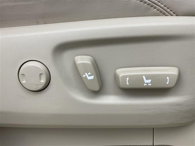 ランドクルーザープラド TX Lパッケージ マットブラックエディション プリクラッシュセーフティ/レーダークルーズコントロール/レーンディパーチャーアラート/パーキングサポートブレーキ/ロードサインアシスト/サンルーフ/ベージュ革シート/エアシート/シートヒーター(34枚目)