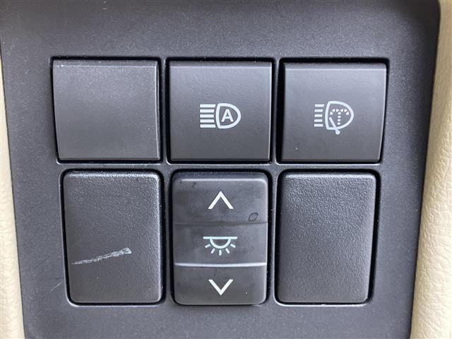 ランドクルーザープラド TX Lパッケージ マットブラックエディション プリクラッシュセーフティ/レーダークルーズコントロール/レーンディパーチャーアラート/パーキングサポートブレーキ/ロードサインアシスト/サンルーフ/ベージュ革シート/エアシート/シートヒーター(35枚目)