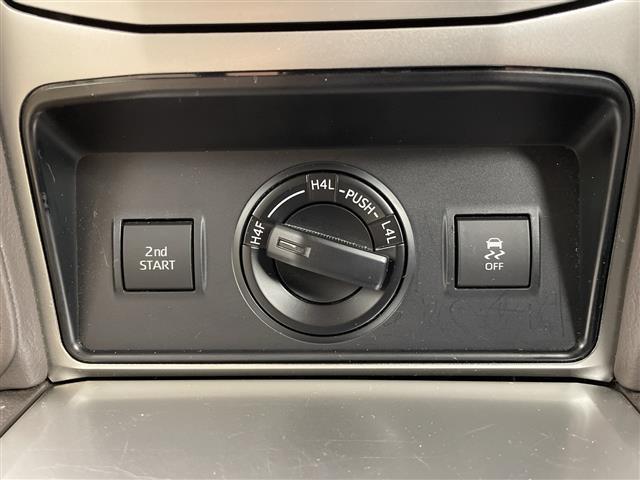 ランドクルーザープラド TX Lパッケージ マットブラックエディション プリクラッシュセーフティ/レーダークルーズコントロール/レーンディパーチャーアラート/パーキングサポートブレーキ/ロードサインアシスト/サンルーフ/ベージュ革シート/エアシート/シートヒーター(40枚目)