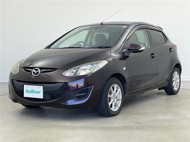 デミオ １３－スカイアクティブ　ステアリングスイッチ☆ハンドブレーキ☆カードホルダー☆純正ドアバイザー☆リモコンキー☆スペアキー☆アイドリングストップ☆純正メモリナビ☆ワンセグ☆フルフラットシート☆純正フロアマット（20枚目）