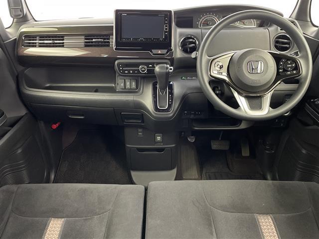 N-BOXカスタム G・Lホンダセンシング ホンダセンシング/衝突軽減ブレーキ/レーダークルーズコントロール/レーンキープアシスト/純正ディーラーOPナビ/フルセグTV/バックカメラ/Bluetooth/DVD再生機能(2枚目)