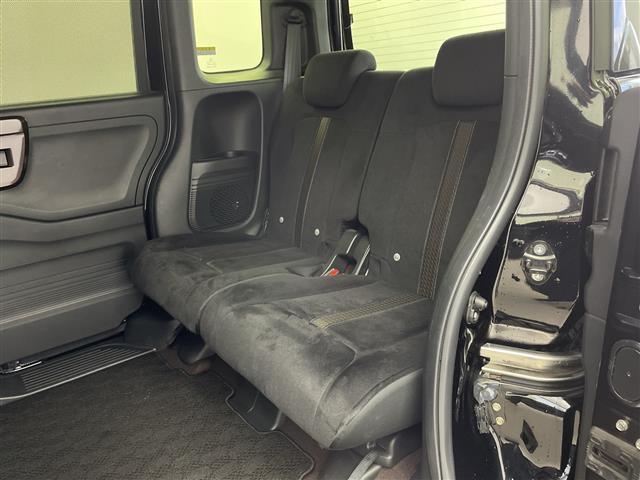 N-BOXカスタム G・Lホンダセンシング ホンダセンシング/衝突軽減ブレーキ/レーダークルーズコントロール/レーンキープアシスト/純正ディーラーOPナビ/フルセグTV/バックカメラ/Bluetooth/DVD再生機能(12枚目)