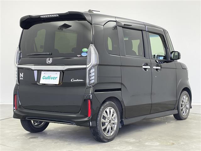 N-BOXカスタム G・Lホンダセンシング ホンダセンシング/衝突軽減ブレーキ/レーダークルーズコントロール/レーンキープアシスト/純正ディーラーOPナビ/フルセグTV/バックカメラ/Bluetooth/DVD再生機能(17枚目)