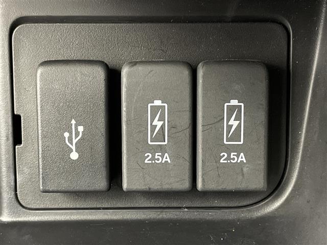 N-BOXカスタム G・Lホンダセンシング ホンダセンシング/衝突軽減ブレーキ/レーダークルーズコントロール/レーンキープアシスト/純正ディーラーOPナビ/フルセグTV/バックカメラ/Bluetooth/DVD再生機能(33枚目)