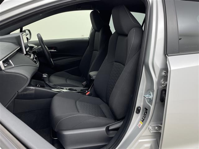 カローラスポーツ ハイブリッドG プリクラッシュセーフティ/レーダークルーズコントロール/レーンキープアシスト/ブラインドスポットモニター/パーキングサポートブレーキ/リアクロストラフィックアラート/ロードサインアシスト(11枚目)