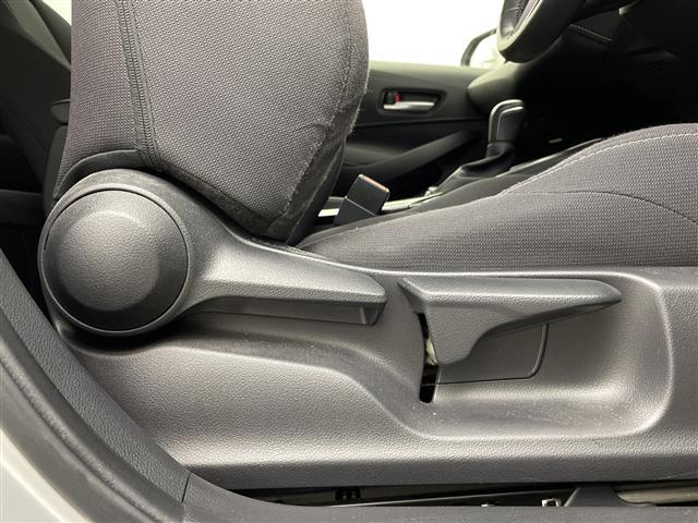 カローラスポーツ ハイブリッドG プリクラッシュセーフティ/レーダークルーズコントロール/レーンキープアシスト/ブラインドスポットモニター/パーキングサポートブレーキ/リアクロストラフィックアラート/ロードサインアシスト(41枚目)