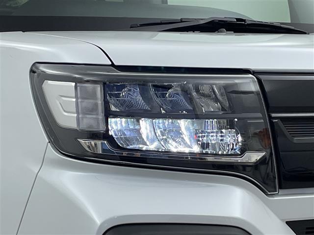 タント ファンクロス 4WD/衝突軽減ブレーキ/両側パワースライドドア/コーナーセンサー/前席シートヒーター/オートライト/オートハイビーム/LEDヘッドライト/プッシュスタート/オートブレーキホールド(11枚目)