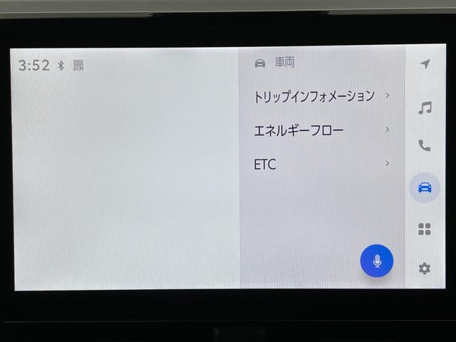 ハイブリッドＳ－Ｚ　快適利便パッケージ　フリップダウンモニター　ユニバーサルステップ　純正１０．５インチディプレイオーディオバックカメラ　フルセグＴＶ　　衝突軽減ブレーキ　レーンキープアシスト　ＬＥＤヘッドライト(7枚目)