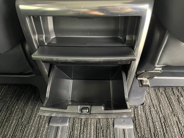 ヴェルファイア ２．５Ｚ　Ｇエディション　純正１０型ナビ　バックカメラ　純正１２型後席モニター　両側パワースライドドア　パワーバックドア　レザーシート　パワーシート　メモリシート　シートヒーター　トヨタセーフティセンス　純正アルミホイール（33枚目）