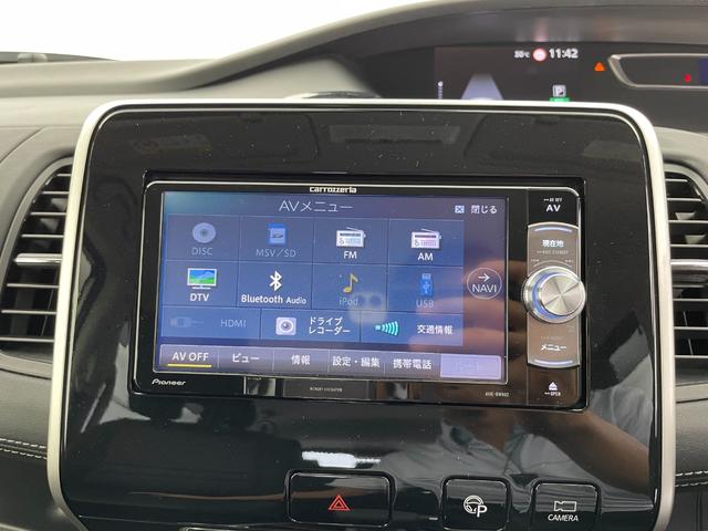 セレナ ハイウェイスター　ＶセレクションＩＩ　☆社外ナビ（ＡＭ／ＡＦ／ＢＴ／ＣＤ）　フルセグＴＶ　オートパイロット　アラウンドビューモニター　バックカメラ　ハンズフリーデュアルパワースライドドア　前後コーナーセンサー　パーキングアシ（8枚目）
