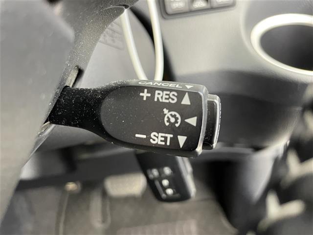 シエンタ ハイブリッド　ファンベースＧ　１オーナー　純正９型ナビ　フルセグＴＶ　ｂｌｕｅｔｏｏｔｈ　全周囲カメラ　ビルトインＥＴＣ　両側パワスラ　前席シートヒーター　ステアリングヒーター　衝突防止　レーンキープ　先行車発進告知　ＬＥＤ（11枚目）