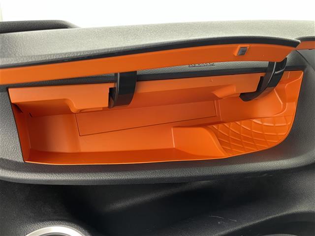シエンタ ハイブリッド　ファンベースＧ　１オーナー　純正９型ナビ　フルセグＴＶ　ｂｌｕｅｔｏｏｔｈ　全周囲カメラ　ビルトインＥＴＣ　両側パワスラ　前席シートヒーター　ステアリングヒーター　衝突防止　レーンキープ　先行車発進告知　ＬＥＤ（19枚目）