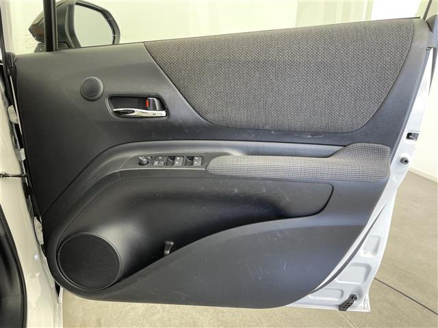 シエンタ ハイブリッド　ファンベースＧ　１オーナー　純正９型ナビ　フルセグＴＶ　ｂｌｕｅｔｏｏｔｈ　全周囲カメラ　ビルトインＥＴＣ　両側パワスラ　前席シートヒーター　ステアリングヒーター　衝突防止　レーンキープ　先行車発進告知　ＬＥＤ（24枚目）