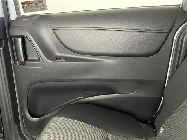 シエンタ ハイブリッド　ファンベースＧ　１オーナー　純正９型ナビ　フルセグＴＶ　ｂｌｕｅｔｏｏｔｈ　全周囲カメラ　ビルトインＥＴＣ　両側パワスラ　前席シートヒーター　ステアリングヒーター　衝突防止　レーンキープ　先行車発進告知　ＬＥＤ（28枚目）