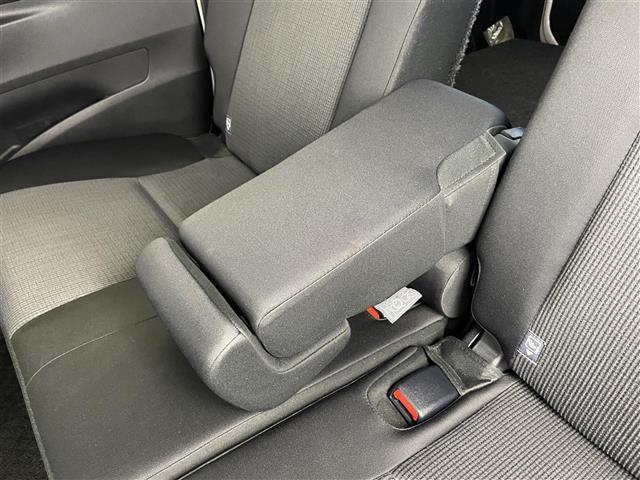 シエンタ ハイブリッド　ファンベースＧ　１オーナー　純正９型ナビ　フルセグＴＶ　ｂｌｕｅｔｏｏｔｈ　全周囲カメラ　ビルトインＥＴＣ　両側パワスラ　前席シートヒーター　ステアリングヒーター　衝突防止　レーンキープ　先行車発進告知　ＬＥＤ（31枚目）