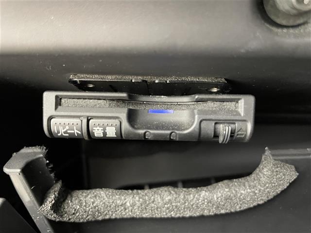 ヴェゼル ハイブリッドＸ・Ｌパッケージ　４ＷＤ　ワンオーナー　寒冷地仕様　純正ナビ　フルセグＴＶ　クルーズコントロール　オートライト　ＬＥＤヘッドライト　横滑り防止装置　ハーフレザーシート　シートヒーター　ドライブレコーダー　パドルシフト（3枚目）