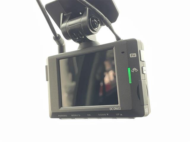 ライズ Ｇ　純正９型ディスプレイオーディオ　バックカメラ　シートヒーター　衝突被害軽減システム　コーナーセンサー　横滑り防止装置　純正アルミホイール　純正フロアマット　オートＬＥＤライト　オートマチックハイビーム（2枚目）