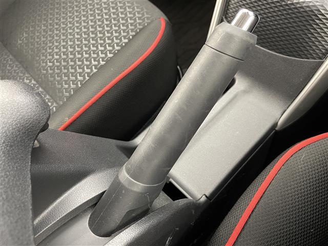 ライズ Ｇ　純正９型ディスプレイオーディオ　バックカメラ　シートヒーター　衝突被害軽減システム　コーナーセンサー　横滑り防止装置　純正アルミホイール　純正フロアマット　オートＬＥＤライト　オートマチックハイビーム（18枚目）