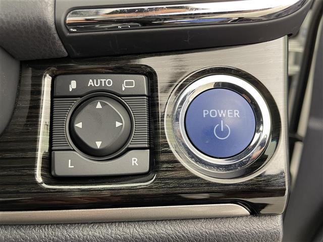 クラウンハイブリッド アスリートＳ　Ｆｏｕｒ　４ＷＤ　純正ナビ　フルセグＴＶ　バックカメラ　社外ＡＷ付き冬タイヤ積込　レーダークルーズコントロール　プリクラッシュセーフティ　レーンキープアシスト　ＬＥＤヘッドライト　オートライト　クリアランスソナ（13枚目）