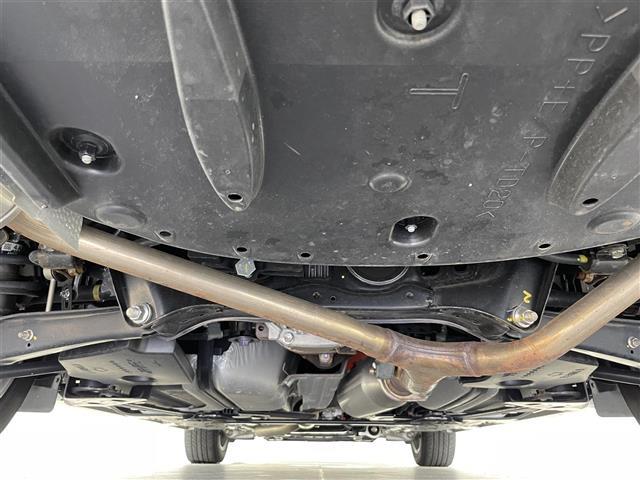 クラウンハイブリッド アスリートＳ　Ｆｏｕｒ　４ＷＤ　純正ナビ　フルセグＴＶ　バックカメラ　社外ＡＷ付き冬タイヤ積込　レーダークルーズコントロール　プリクラッシュセーフティ　レーンキープアシスト　ＬＥＤヘッドライト　オートライト　クリアランスソナ（41枚目）