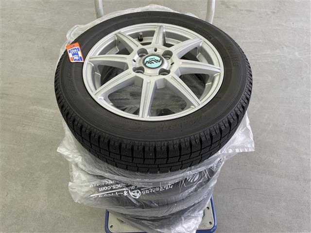 ムーヴキャンバス Ｘリミテッドメイクアップ　ＳＡＩＩ　社外ナビ　バックカメラ　ドライブレコーダー　両側パワースライドドア　衝突被害軽減システム　横滑り防止装置　アイドリングストップ　社外アルミホイール付冬タイヤ有　オートハロゲンライト　スマートキー（2枚目）